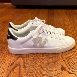 New Balance Women's 210 White and Black Sneakers